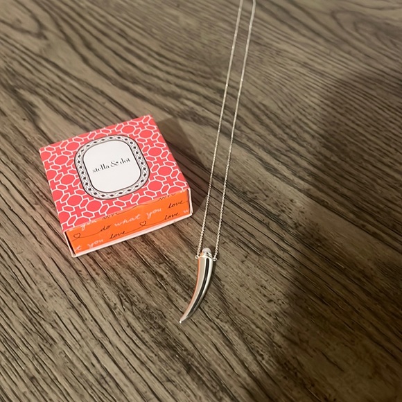 Stella and Dot necklace - Picture 1 of 2